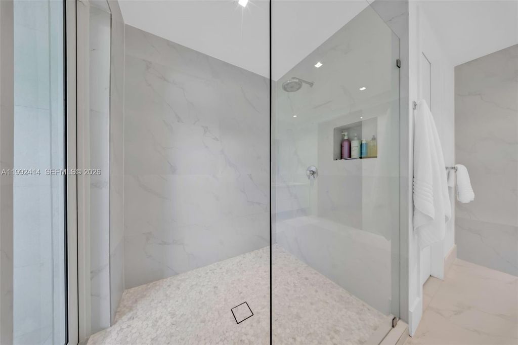 Image 72 of property listing at 3510 Segovia St 3510, Coral Gables, FL 33134