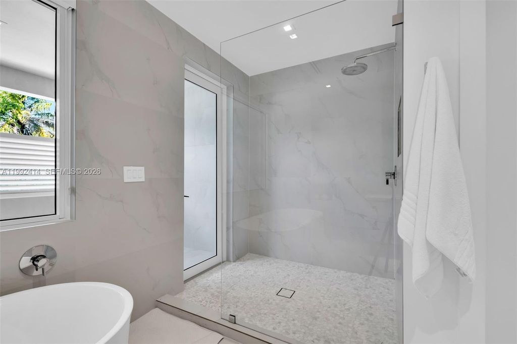 Image 73 of property listing at 3510 Segovia St 3510, Coral Gables, FL 33134