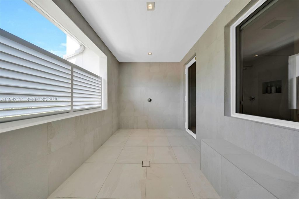 Image 75 of property listing at 3510 Segovia St 3510, Coral Gables, FL 33134