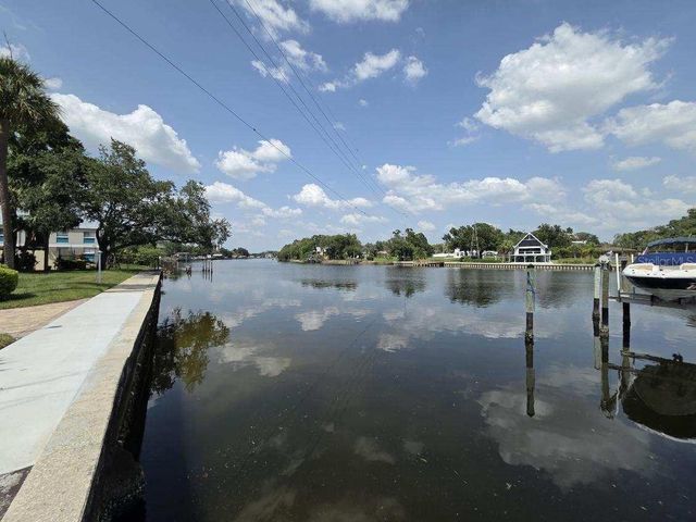 2424 W TAMPA BAY BOULEVARD I103, Tampa, FL 33607