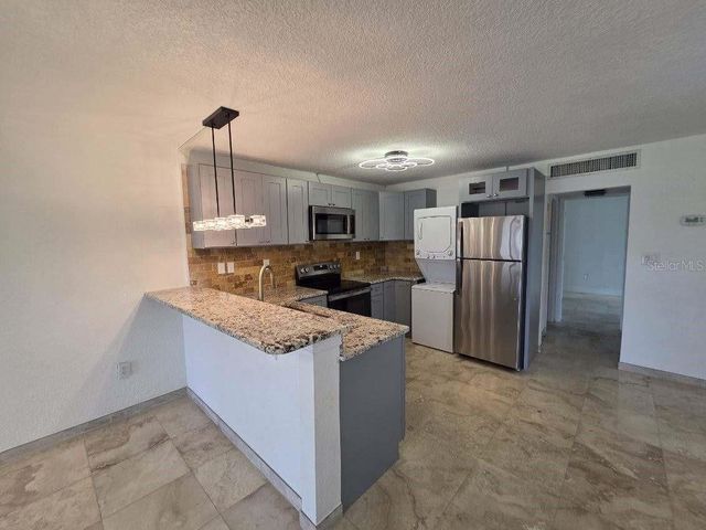 2424 W TAMPA BAY BOULEVARD I103, Tampa, FL 33607