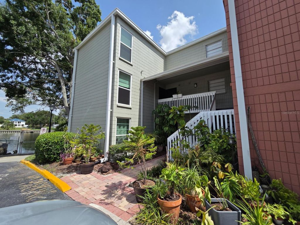 2424 W TAMPA BAY BOULEVARD I103, Tampa, FL 33607