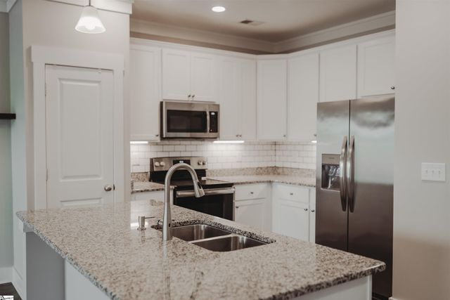 206 Button Willow Street, Taylors, SC 29687