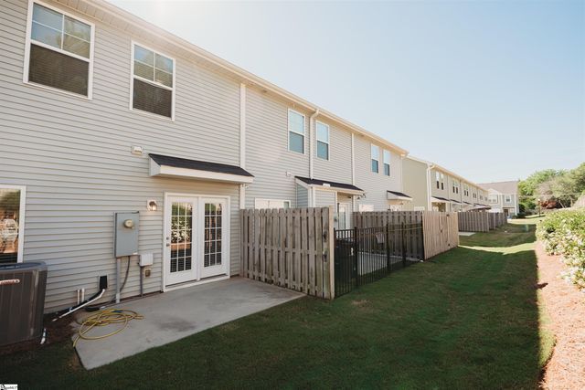 206 Button Willow Street, Taylors, SC 29687