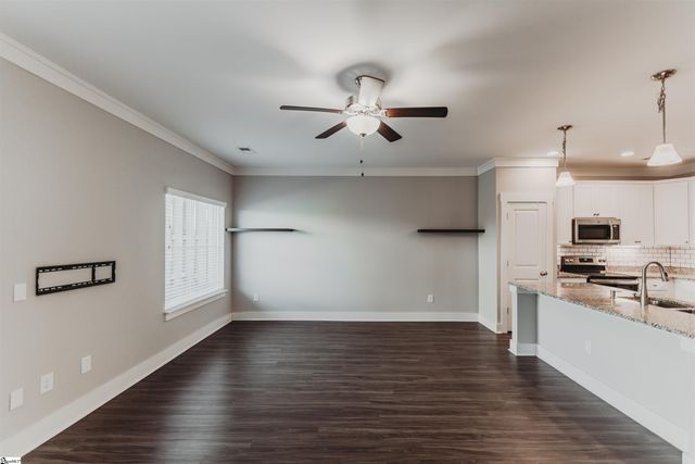 206 Button Willow Street, Taylors, SC 29687