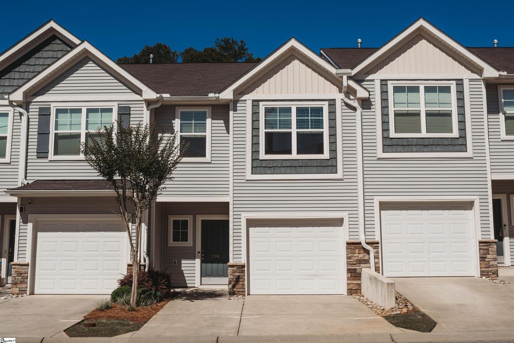 206 Button Willow Street, Taylors, SC 29687