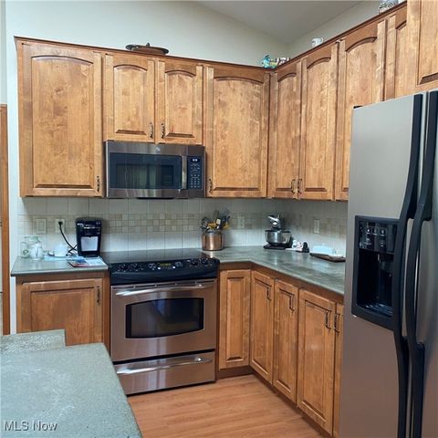 33110 Wren Haven Circle, North Ridgeville, OH 44039