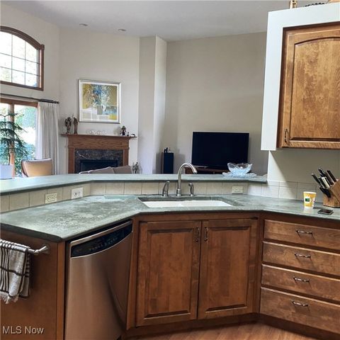 33110 Wren Haven Circle, North Ridgeville, OH 44039