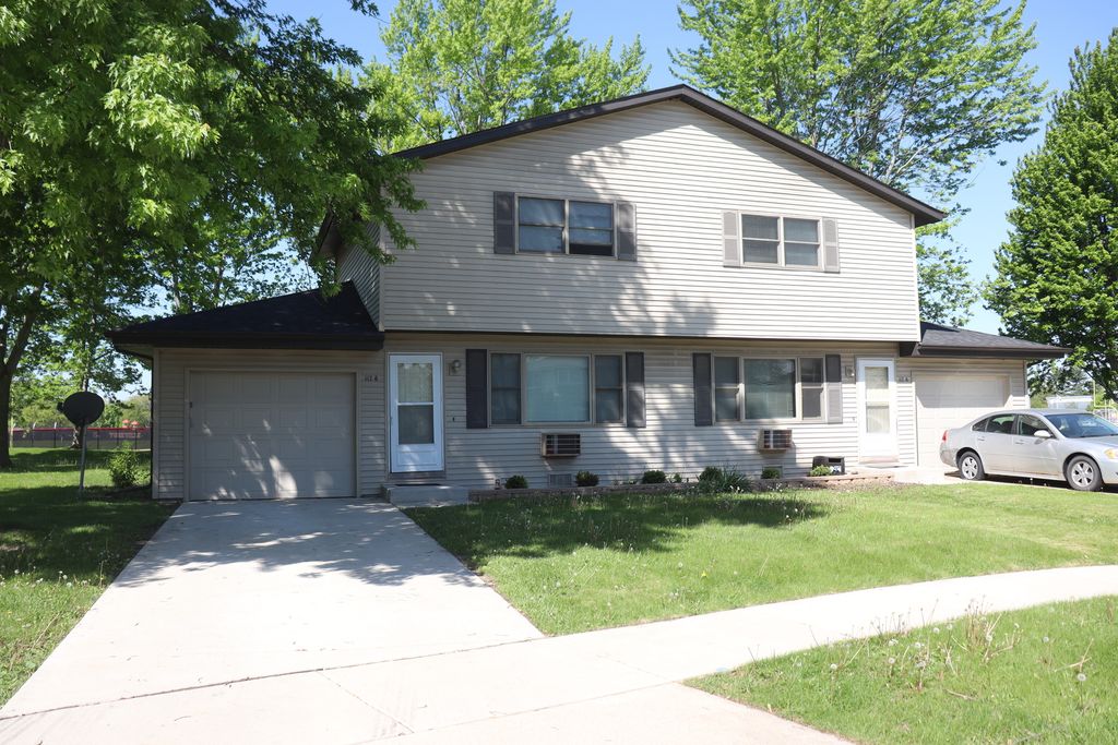 112 Appletree Court, Yorkville, IL 60560