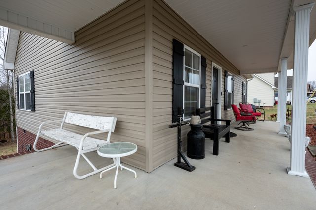 828 Kirbytown Rd, Lafayette, TN 37083