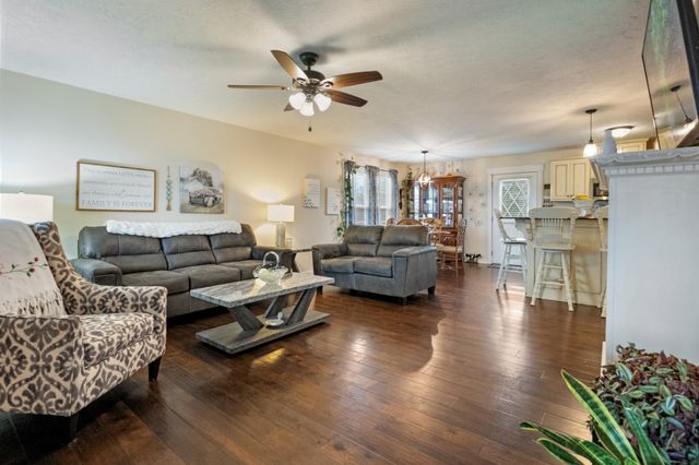 828 Kirbytown Rd, Lafayette, TN 37083