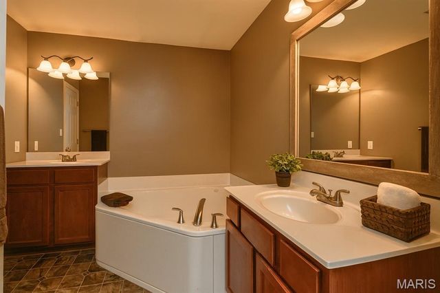 3624 Capri Way, St Peters, MO 63304