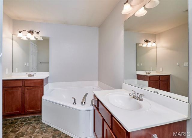 3624 Capri Way, St Peters, MO 63304