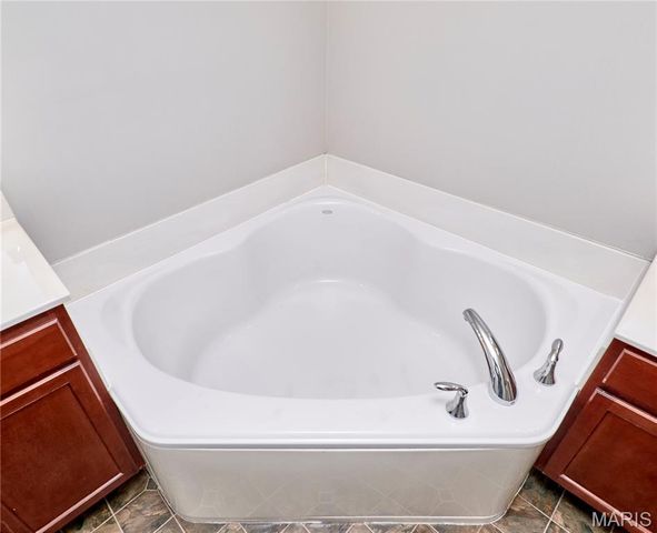 3624 Capri Way, St Peters, MO 63304