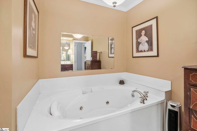 390 Blakely Avenue, Piedmont, SC 29673