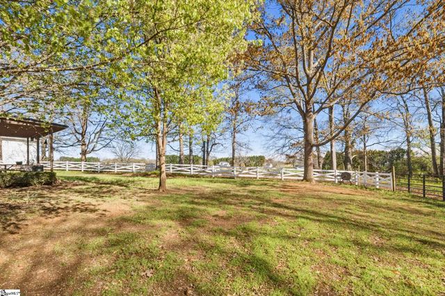 390 Blakely Avenue, Piedmont, SC 29673