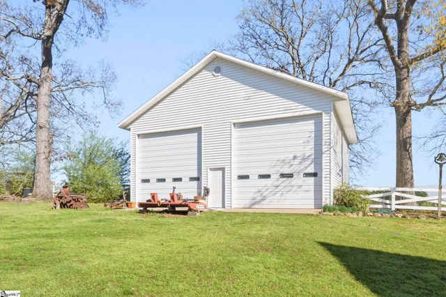 390 Blakely Avenue, Piedmont, SC 29673