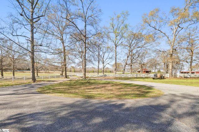 390 Blakely Avenue, Piedmont, SC 29673
