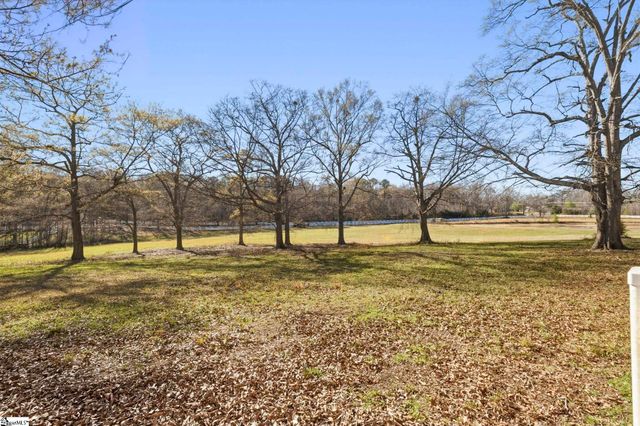 390 Blakely Avenue, Piedmont, SC 29673