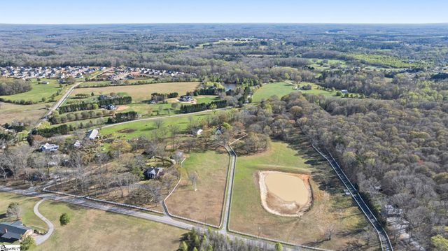 390 Blakely Avenue, Piedmont, SC 29673