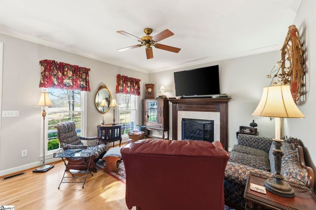 390 Blakely Avenue, Piedmont, SC 29673