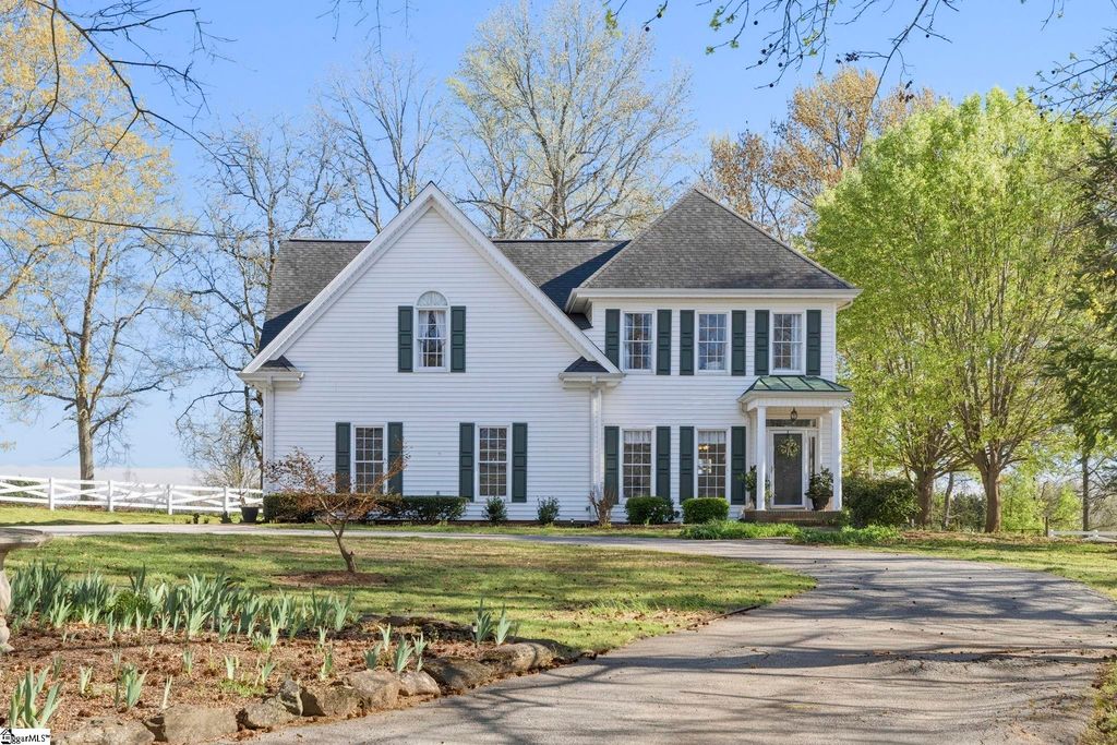 390 Blakely Avenue, Piedmont, SC 29673
