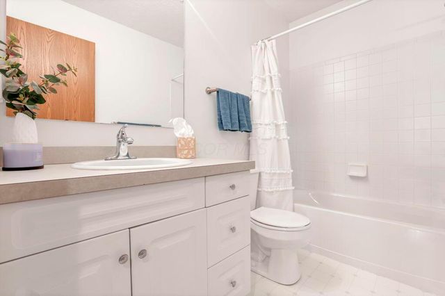 4063 Brookrun Drive, Columbus, OH 43204