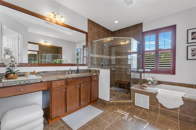 4038 NW 85th Ave, Cooper City, FL 33024