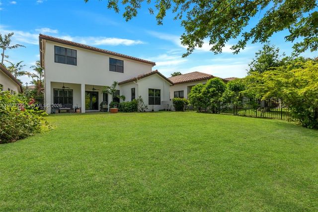 4038 NW 85th Ave, Cooper City, FL 33024