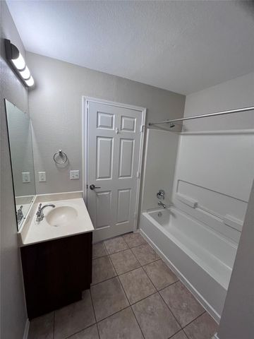 5704 Nelson Oaks DR, Austin, TX 78724