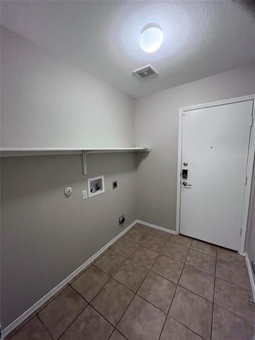 5704 Nelson Oaks DR, Austin, TX 78724