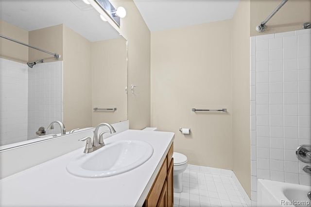 24762 Bashian Drive, Novi, MI 48375