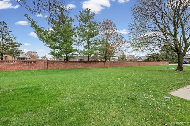 24762 Bashian Drive, Novi, MI 48375