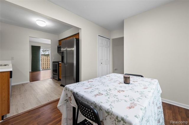 24762 Bashian Drive, Novi, MI 48375