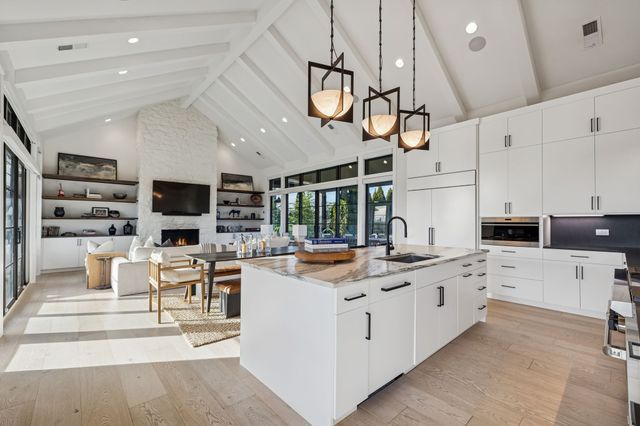 7361 Harlow Dr, College Grove, TN 37046