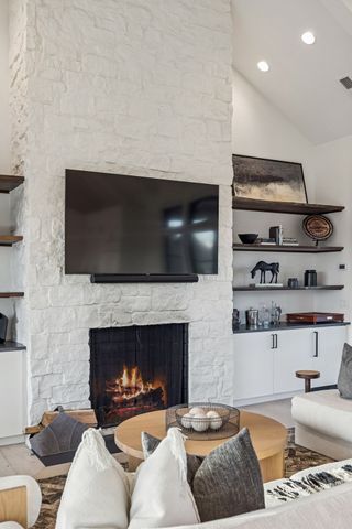 7361 Harlow Dr, College Grove, TN 37046