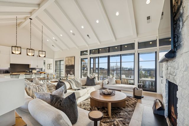 7361 Harlow Dr, College Grove, TN 37046