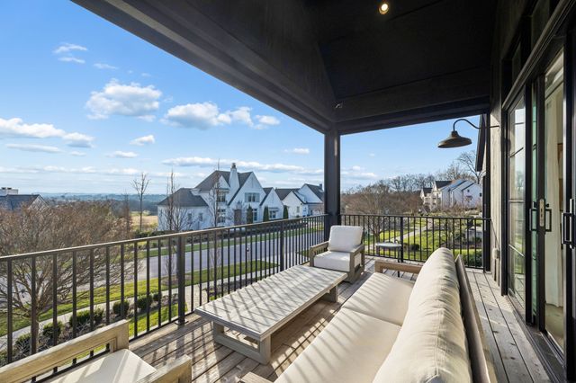 7361 Harlow Dr, College Grove, TN 37046