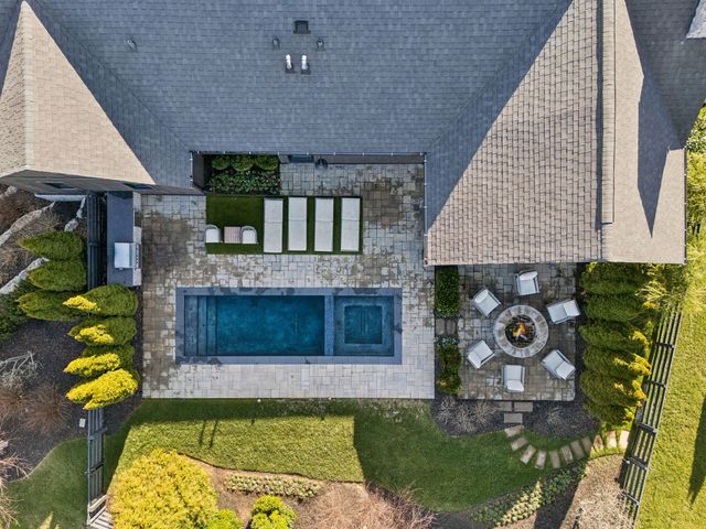 7361 Harlow Dr, College Grove, TN 37046