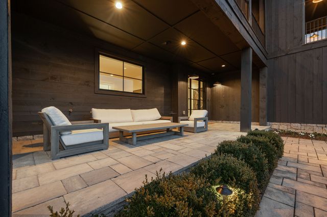 7361 Harlow Dr, College Grove, TN 37046