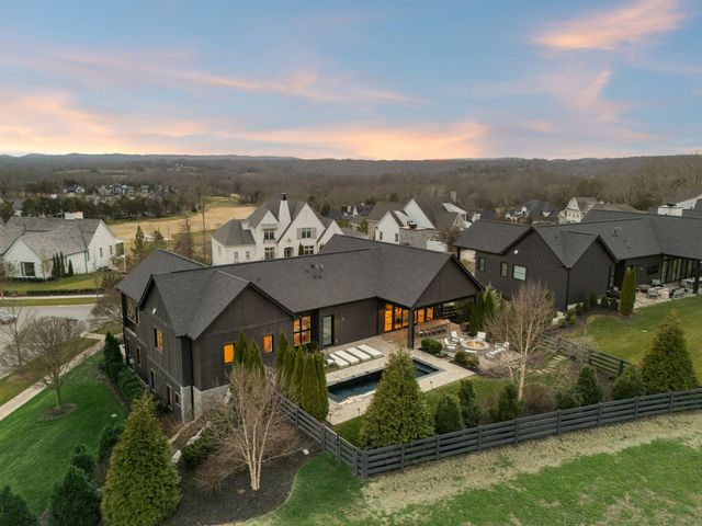 7361 Harlow Dr, College Grove, TN 37046