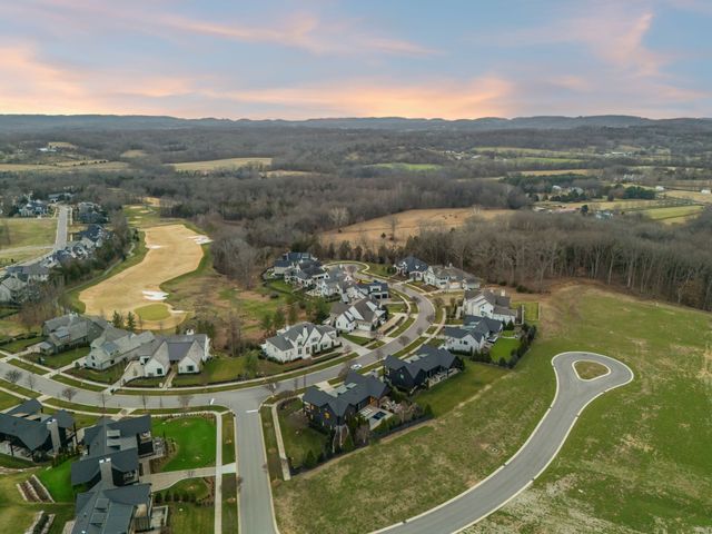 7361 Harlow Dr, College Grove, TN 37046