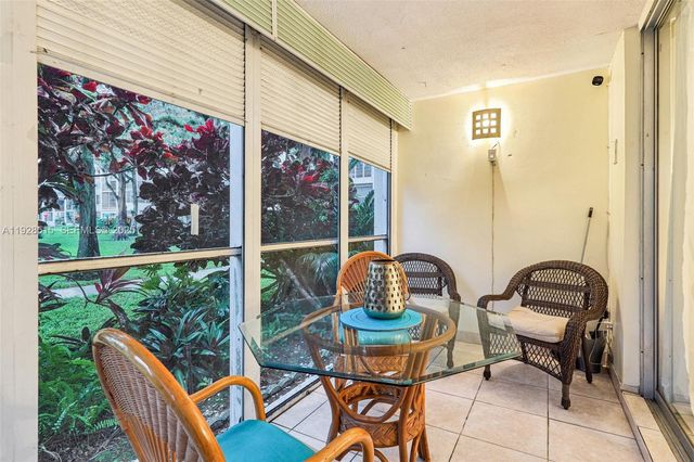 2900 NW 48th Ter 115, Lauderdale Lakes, FL 33313