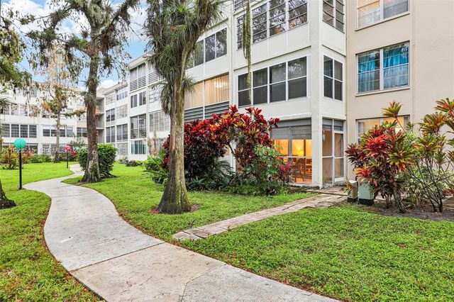 2900 NW 48th Ter 115, Lauderdale Lakes, FL 33313