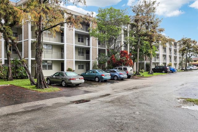 2900 NW 48th Ter 115, Lauderdale Lakes, FL 33313