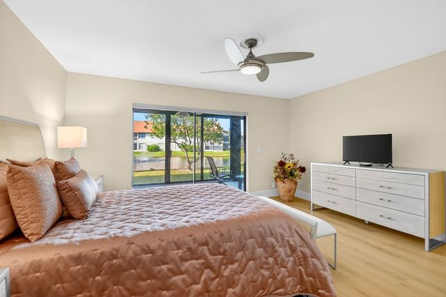 3042 Lucerne Park Drive 5612, Greenacres, FL 33467