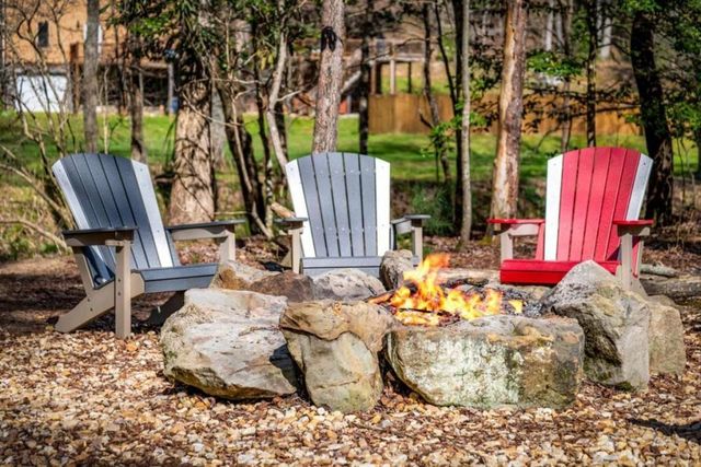127 Twin Creeks Road, Blue Ridge, GA 30541