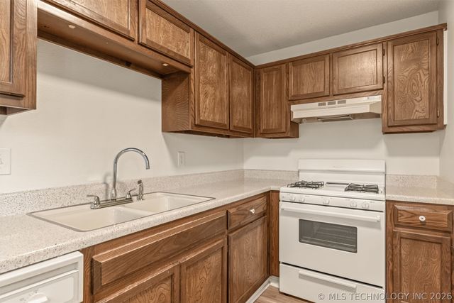 1432 E 38th Street 1432C, Tulsa, OK 74105