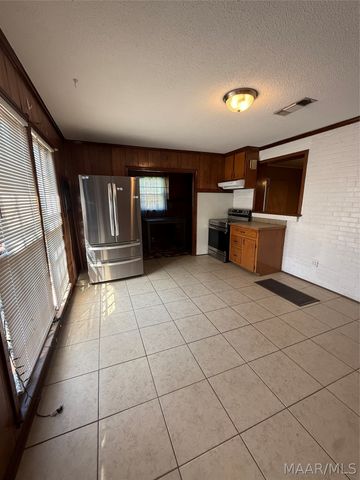 2200 Elkdale Street, Selma, AL 36701