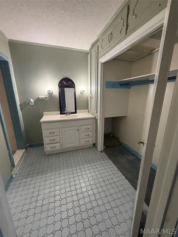 2200 Elkdale Street, Selma, AL 36701